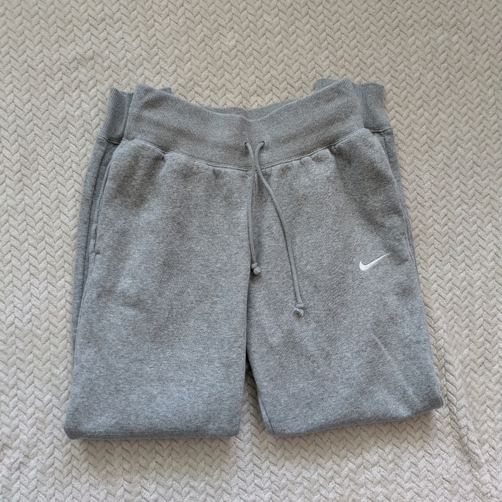 Nike Grey High Waisted Sweatpants
